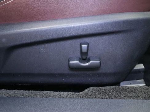 Used 2013 Subaru Outback 3.6R Limited w/ Special Appearance Pkg image 29