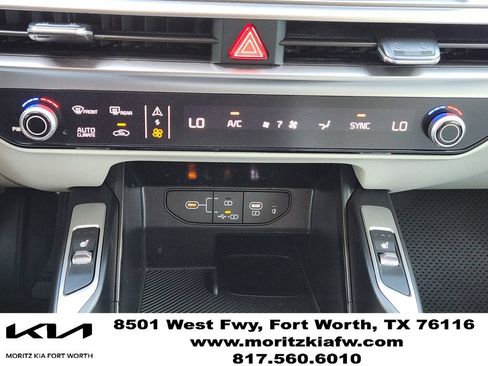 Used 2025 Kia Sorento S AWD/4WD image 14