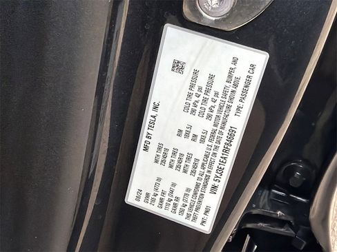 Used 2024 Tesla Model 3 Standard Range image 33