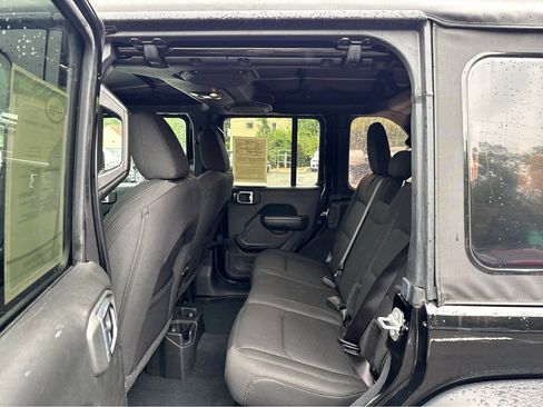 Certified 2022 Jeep Wrangler Unlimited Sport image 10