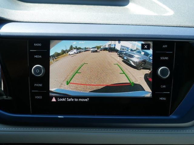 Certified 2024 Volkswagen Taos SE AWD/4WD image 32