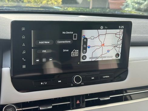 New 2025 Mitsubishi Outlander SE image 29