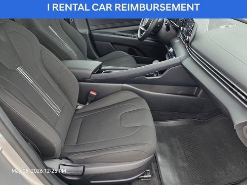 Used 2022 Hyundai Elantra SEL w/ Convenience Package FWD image 12