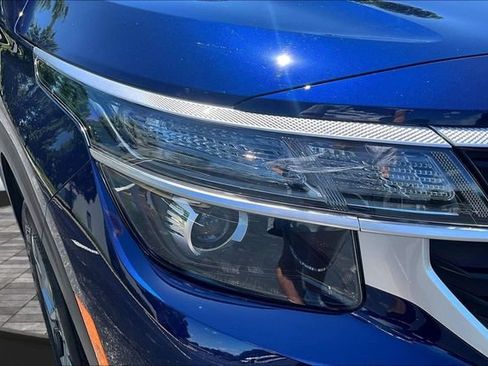 Certified 2026 Kia Seltos LX FWD image 30