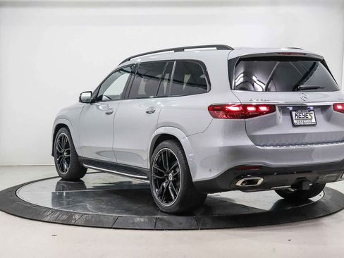 Used 2024 Mercedes-Benz GLS 580 4MATIC image 2