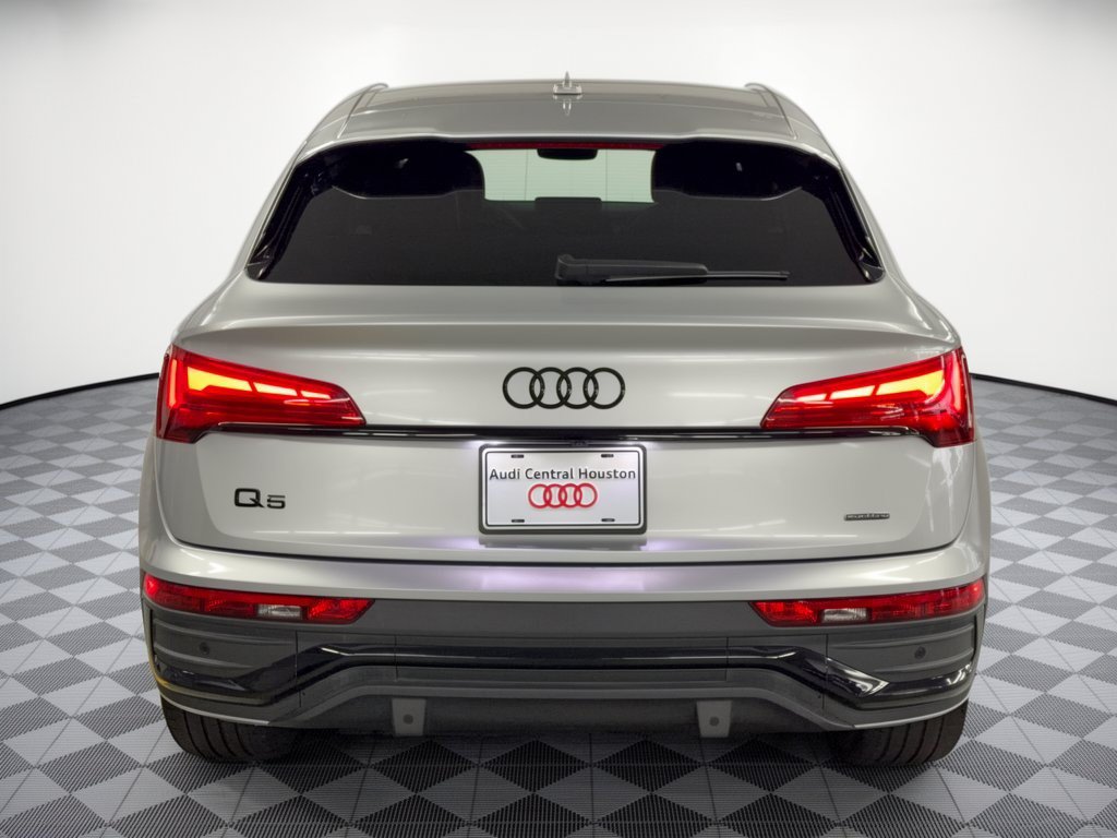Used 2023 Audi Q5 2.0T Prestige w/ Prestige Package AWD/4WD image 11