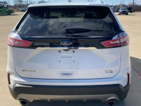 Used 2020 Ford Edge SEL image 6
