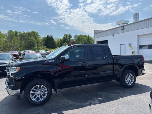 New 2026 Chevrolet Silverado 1500 LT w/ Z71 Off-Road Package AWD/4WD image 9