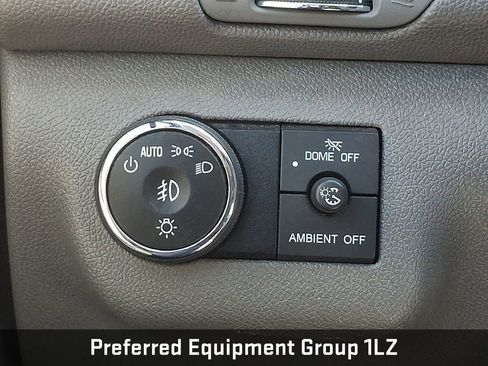 Used 2017 Chevrolet Traverse Premier image 20