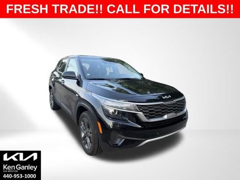 Used 2023 Kia Seltos LX AWD/4WD image 1
