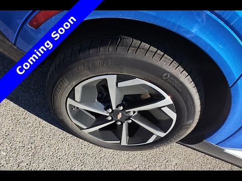 Used 2024 Chevrolet Equinox EV LT image 20