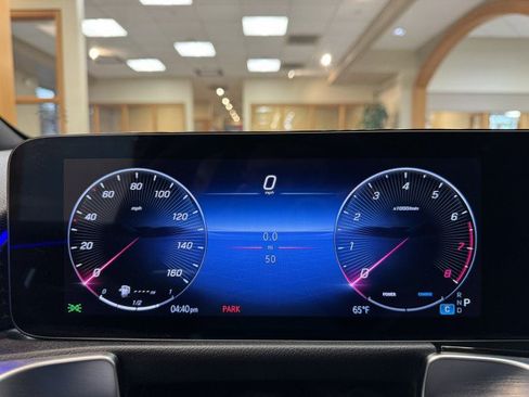 Certified 2025 Mercedes-Benz GLB 250 image 9