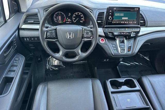Used 2025 Honda Odyssey EX-L image 16