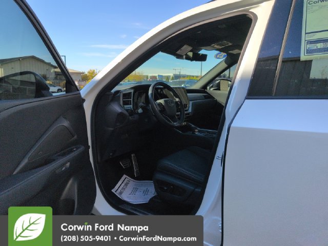 Used 2025 Lexus TX 500h AWD w/ Technology Package image 9