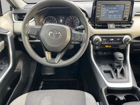 Used 2019 Toyota RAV4 XLE w/ Phone Cable & Charge Package image 13