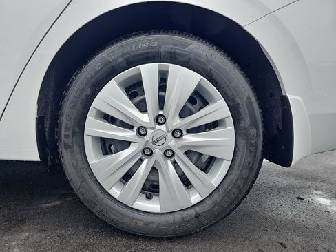 Used 2025 Nissan Sentra S FWD image 36