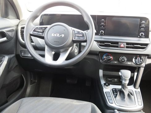 Used 2024 Kia Seltos LX AWD/4WD image 20
