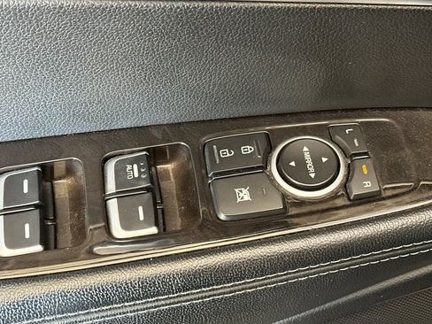 Used 2017 Kia Sorento FWD w/ LX Convenience Package image 12