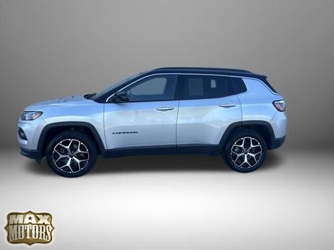 Used 2025 Jeep Compass Limited AWD/4WD image 4