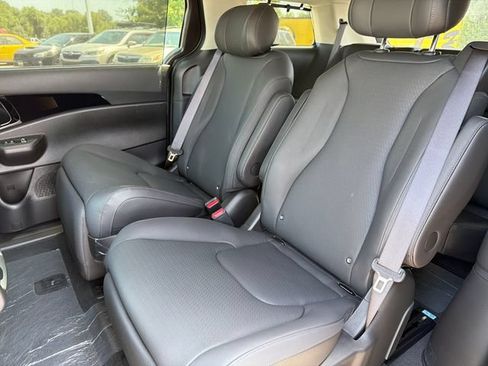 New 2027 Kia Carnival SX Prestige FWD image 20