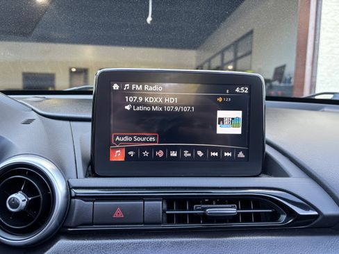 Used 2019 MAZDA MX-5 Miata RF Grand Touring image 30