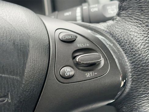 Used 2019 Nissan Murano SV image 17