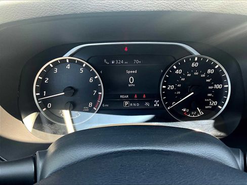 Used 2025 Nissan Frontier SV image 24