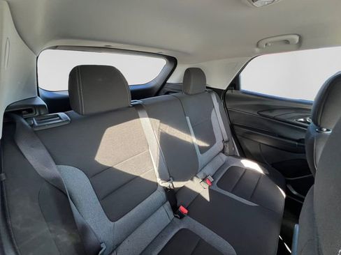 Used 2025 Chevrolet TrailBlazer LT FWD image 25