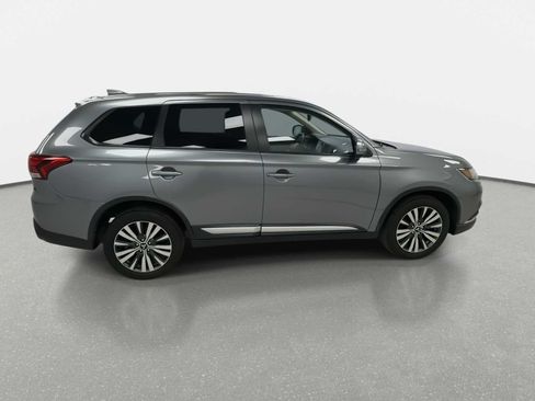 Used 2020 Mitsubishi Outlander SE AWD/4WD image 9