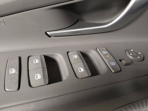 Used 2024 Hyundai Elantra SE image 27