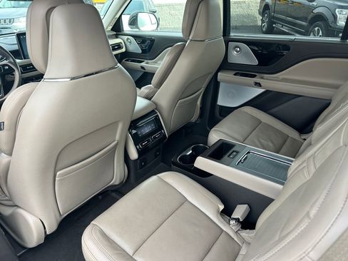 Used 2021 Lincoln Aviator Reserve w/ Equipment Group 202A image 30