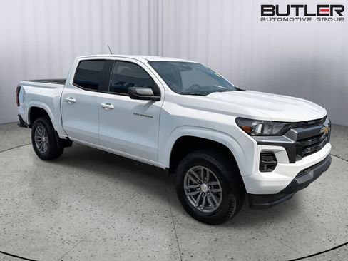 Used 2024 Chevrolet Colorado LT w/ LT Convenience Package RWD image 8