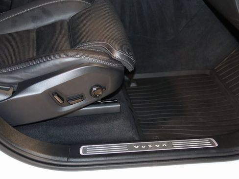 Used 2023 Volvo XC90 B6 Ultimate image 59