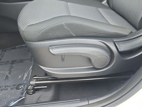 Certified 2025 Kia Soul LX FWD image 20