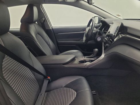 Used 2023 Toyota Camry SE image 21