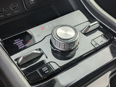 Used 2022 Jeep Grand Cherokee Overland w/ Advanced Protech Group III image 25