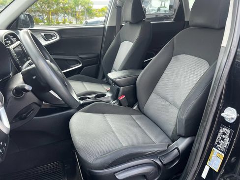 Used 2022 Kia Soul LX w/ Technology Package FWD image 25
