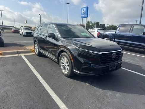 Used 2025 Honda CR-V EX image 3