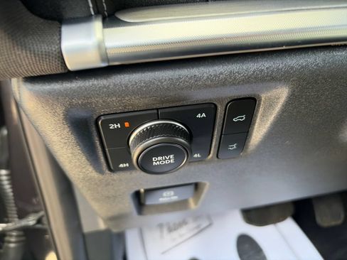 Used 2025 Ford Expedition Max Platinum AWD/4WD image 19