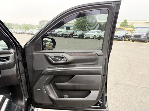 Used 2021 Chevrolet Suburban Z71 AWD/4WD image 29
