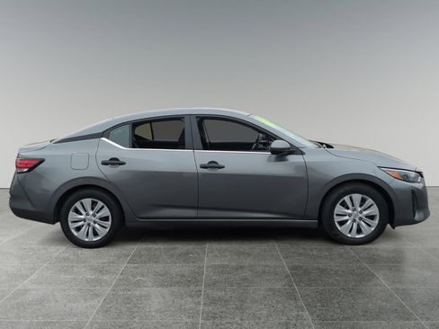 Used 2024 Nissan Sentra S image 6