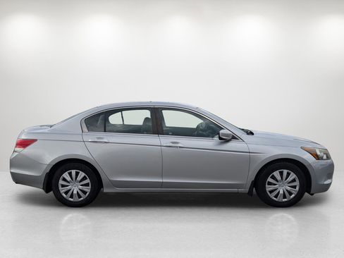 Used 2010 Honda Accord LX image 4
