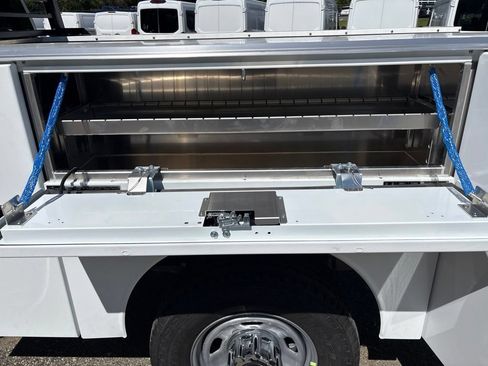 New 2026 Ford F350 XL w/ XL Chrome Package AWD/4WD image 17