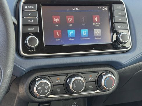 Certified 2025 Nissan Versa SV image 22