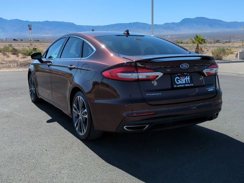 Used 2019 Ford Fusion Titanium FWD image 5