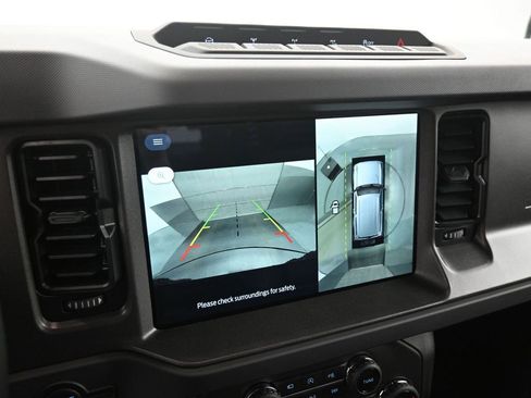 New 2025 Ford Bronco Badlands image 14