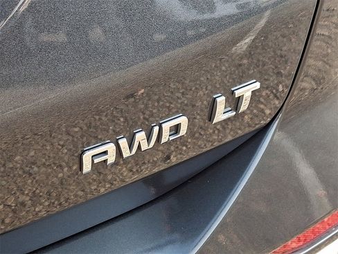 Used 2018 Chevrolet Equinox LT image 28