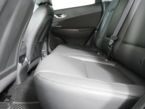 Used 2023 Hyundai Kona Limited FWD image 14