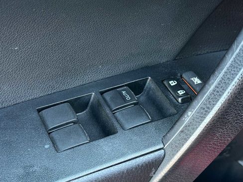 Used 2017 Toyota Corolla L image 12