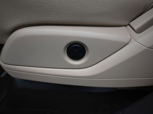 Used 2016 Mercedes-Benz GLE 350 4MATIC image 13